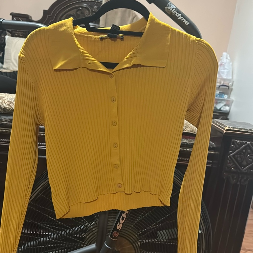 Forever 21 mustard yellow top